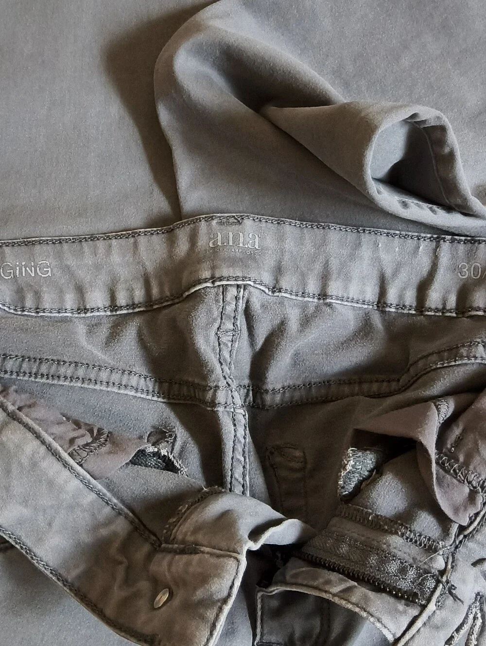 N/A women’s gray